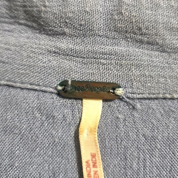 Free People Blue Katie Bird Button Down Crochet Shirt Tunic Top Large - Picture 2 of 10